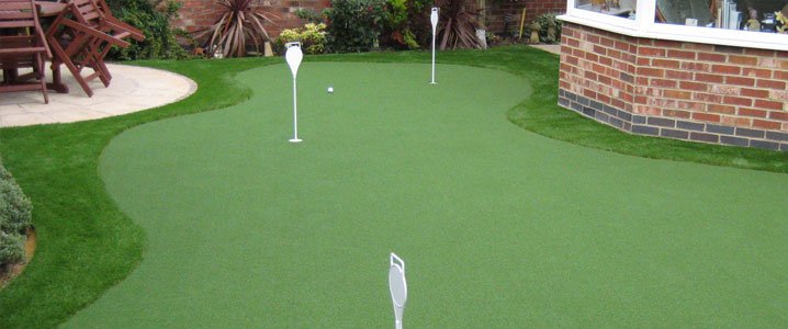 indoor putting green