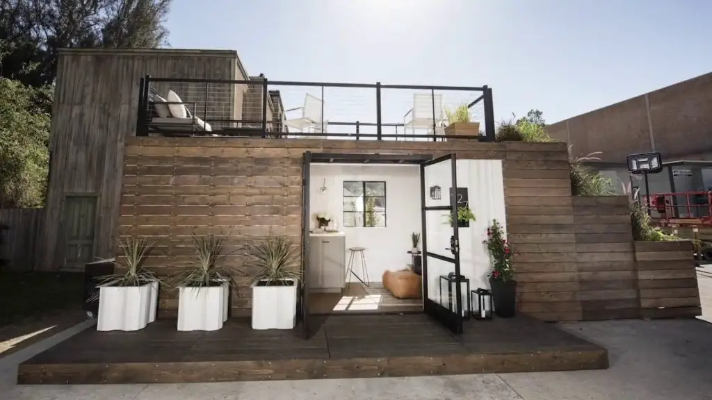 white interior container house