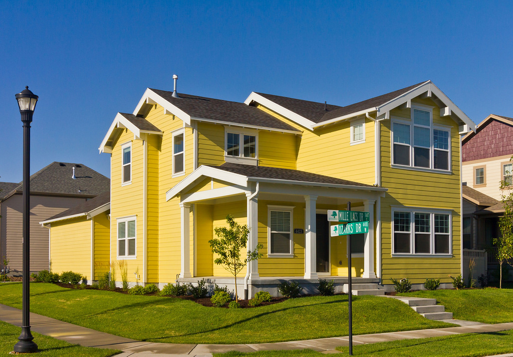 yellow house color design