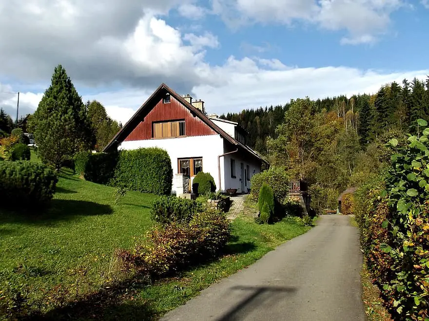 cottage house recreation spring beauty the green trees small house road street