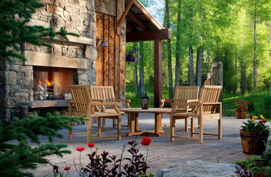 cozy oudoor patio backyard paver design
