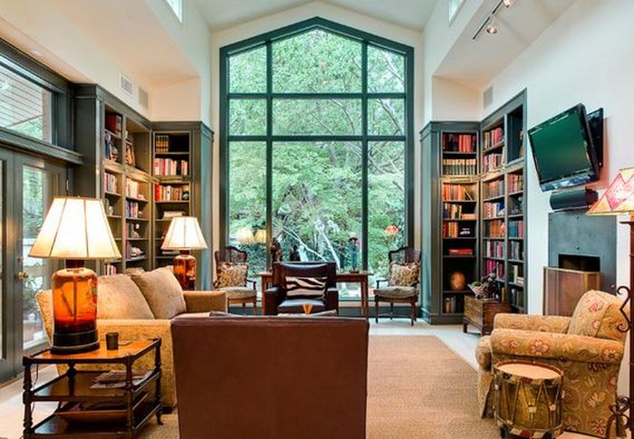 family room bookshelving design