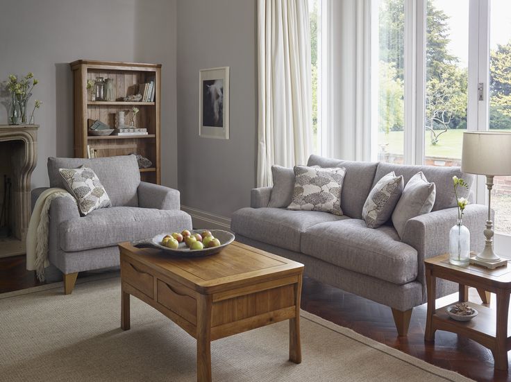 simple and minimalist living room inspiration