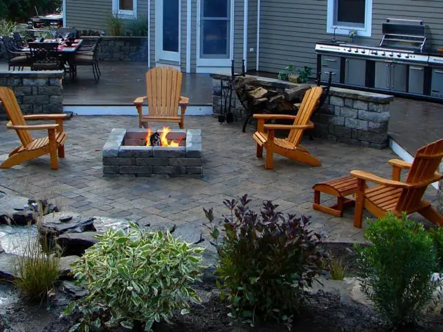 simple backyard and fire pit