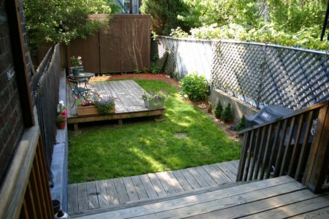 small backyard landscape ideas