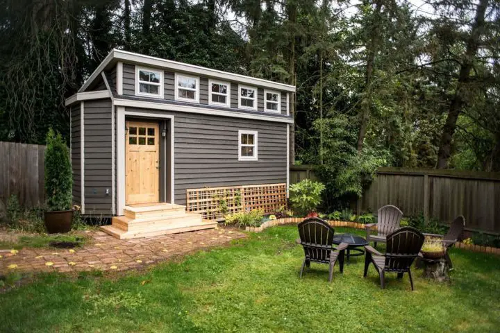 tiny home backyard cabin