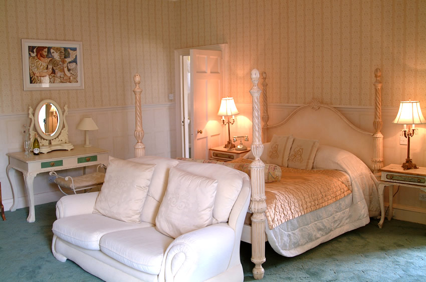 classical fabric bedroom