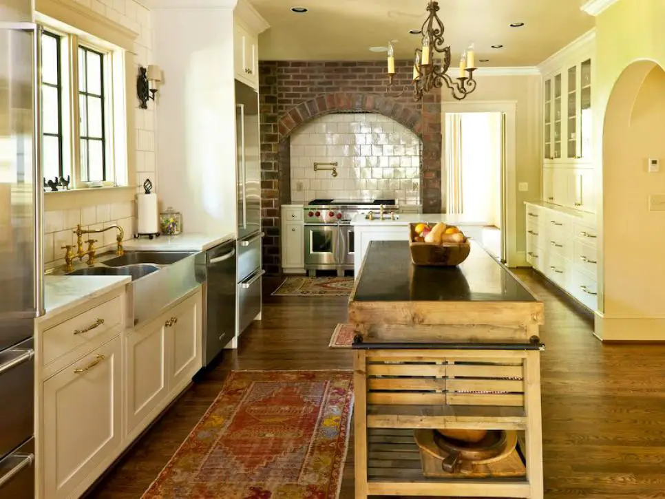 country kitchen flooring