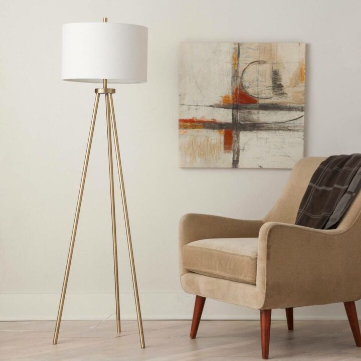 tripod lamp