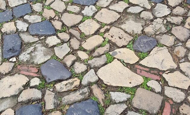 pavers roads lisbon mosaic