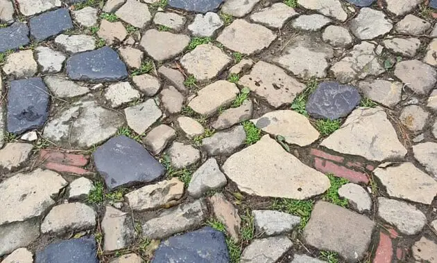 pavers roads lisbon mosaic