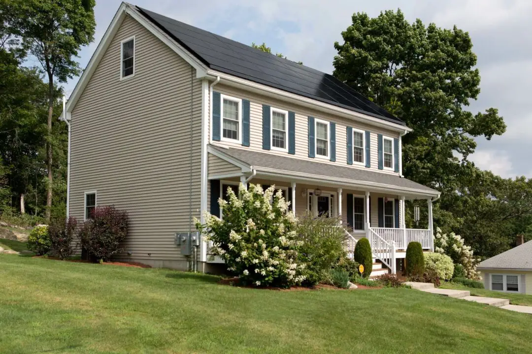 front yard landscaping ideas with rocks and mulch