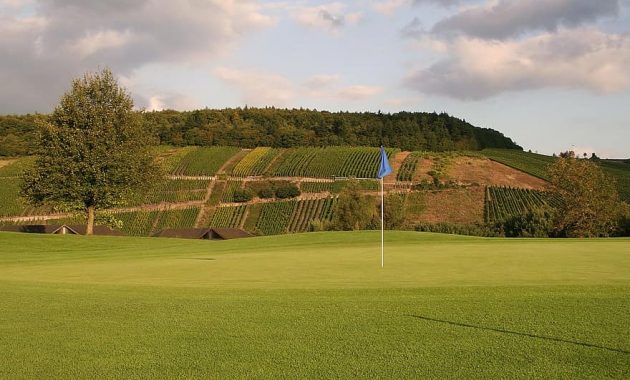golf rush green flag hole golf club putting trier vineyards