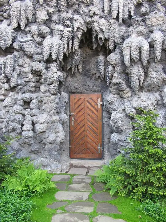 door artificial fake stone rock garden