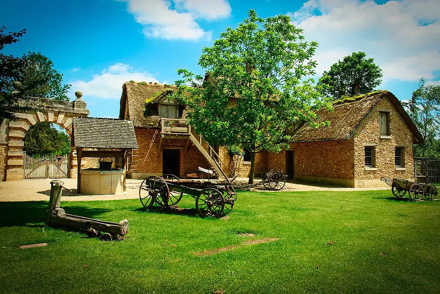 farmhouse museum marie antoinette hameau de la pure