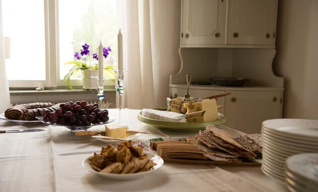 breakfast table food morning brunch kitchen