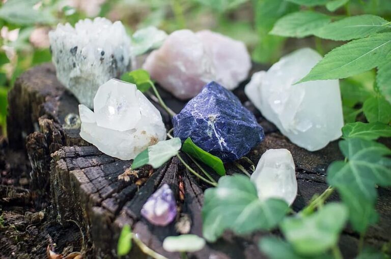 crystals stones healing mystic spiritual quartz rose quartz