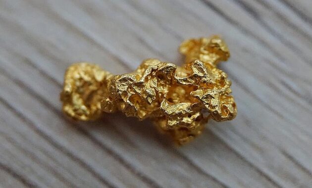 gold nugget gold nugget natural gold