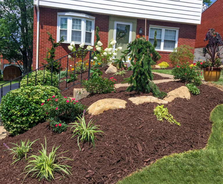 44 Great Front Yard Landscaping Ideas With Rocks and Mulch