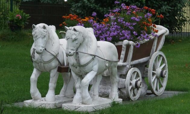 front yard flowers coach horses kitsch romance color
