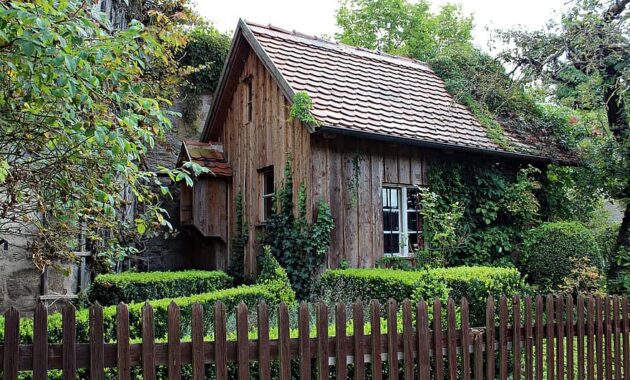 old wooden hut garden shed romantic garden cottage nature beautiful trees garden fence