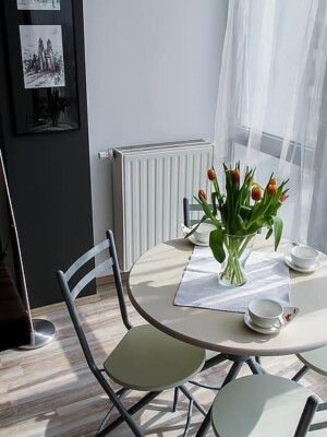apartment room house residential interior interior design decoration comfortable apartment flowers tulips